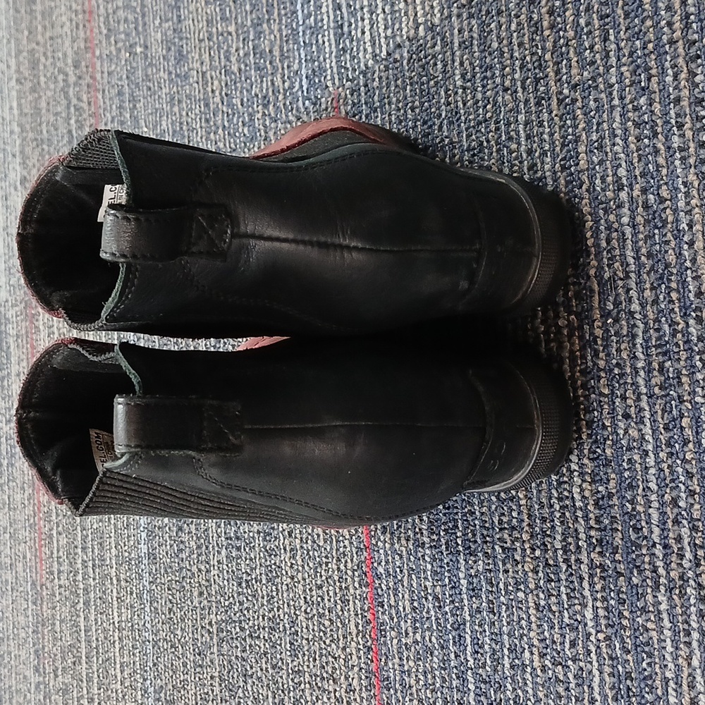 Sorel Artic Edge wedge bootie. Size 7 - Picture 2 of 8